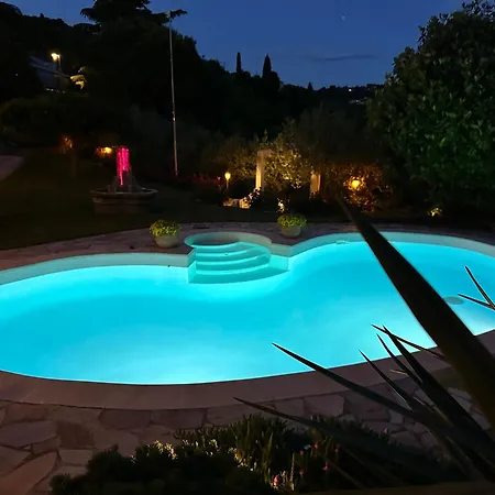 Apartman Superior Wisteria With Pool *
